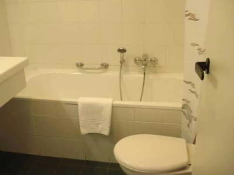 Hobbit Hotel Brussels Airport Завентем 3*,