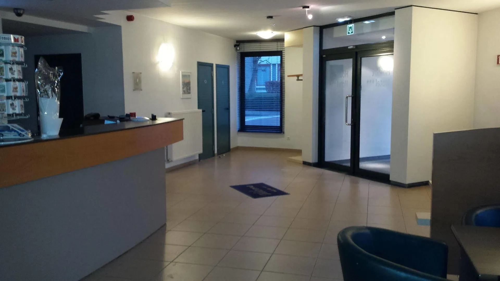 ***  Hobbit Hotel Brussels Airport Завентем Бельгия