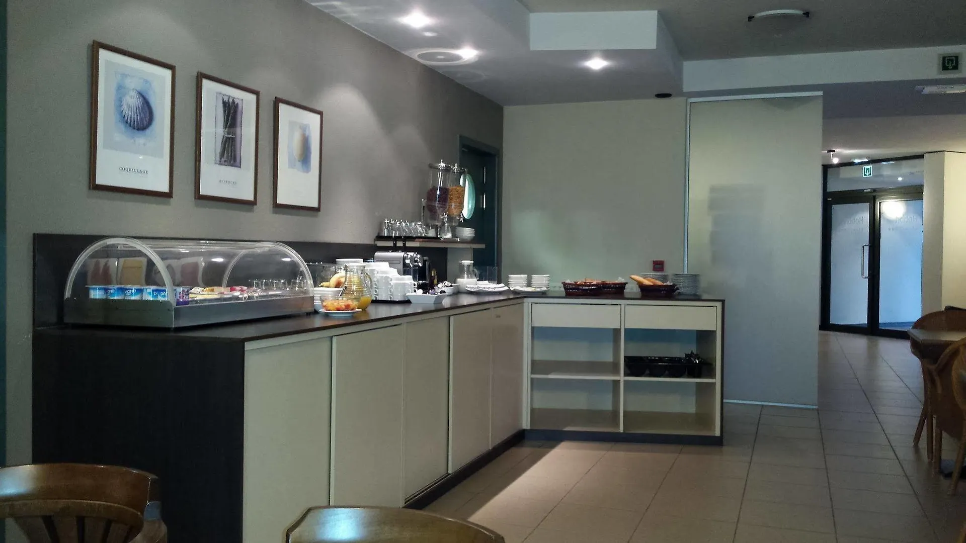 Hobbit Hotel Brussels Airport Завентем